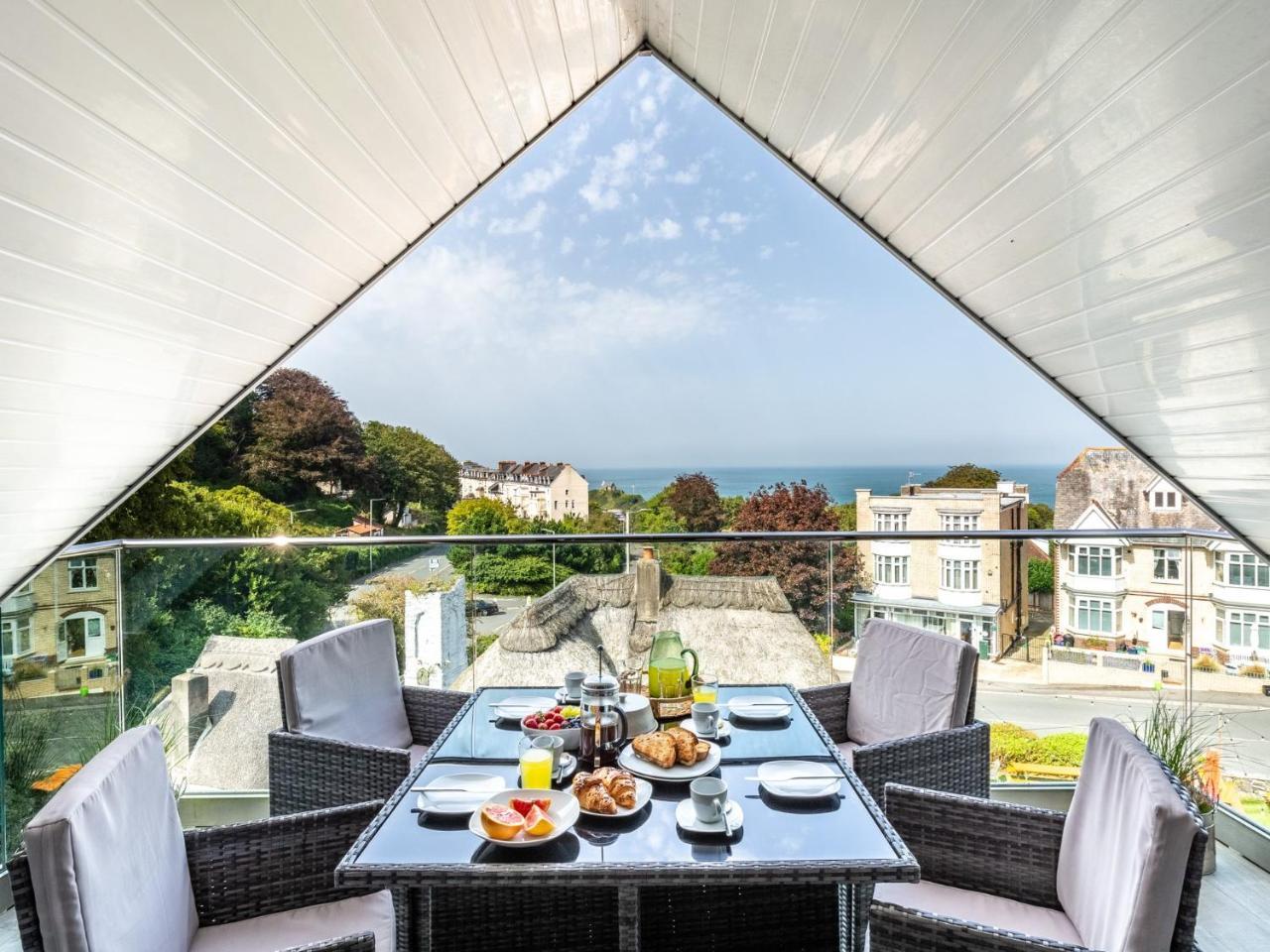 3 Bed in Ilfracombe oc 48133 in Ilfracombe, United Kingdom