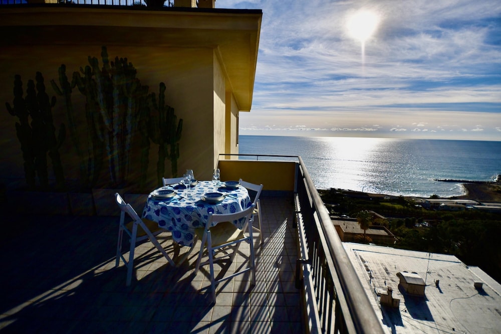 Blue Sky Apartment by Wonderful Italy — 4-Star Luxury Hotel in San Remo, Italy