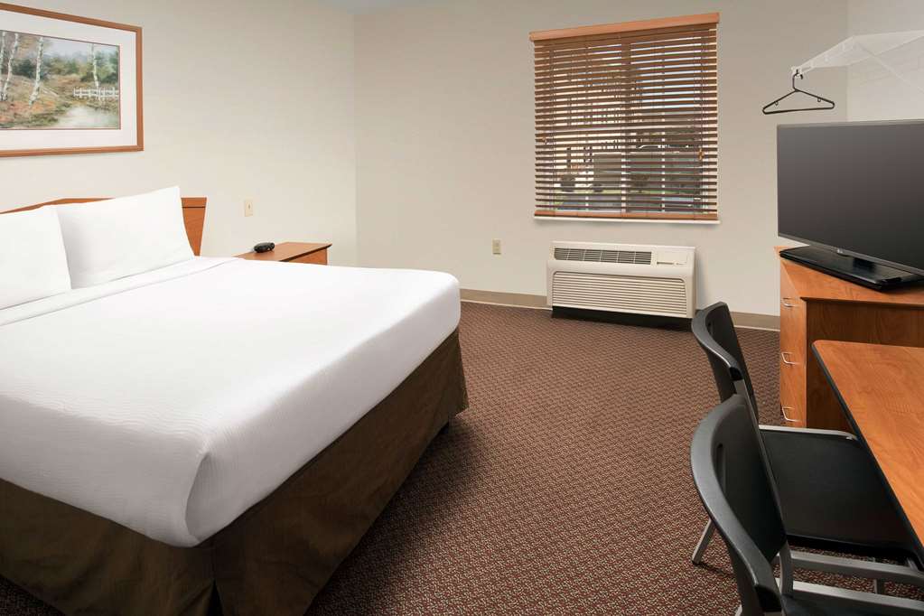 WoodSpring Suites Augusta Riverwatch - photo 7