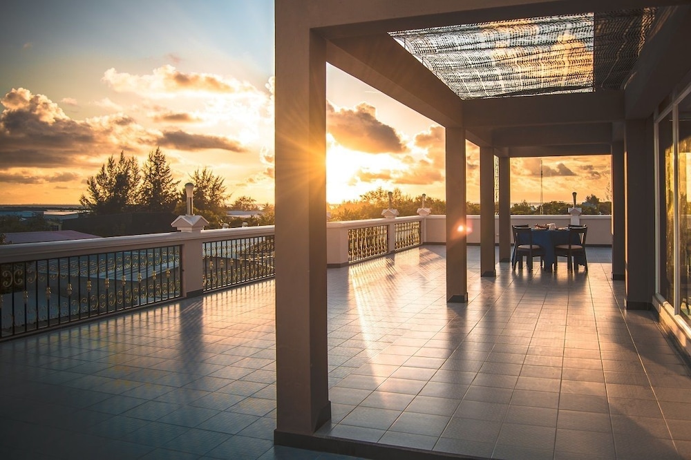 Abuharee Grand in Hithadhoo, Maldives