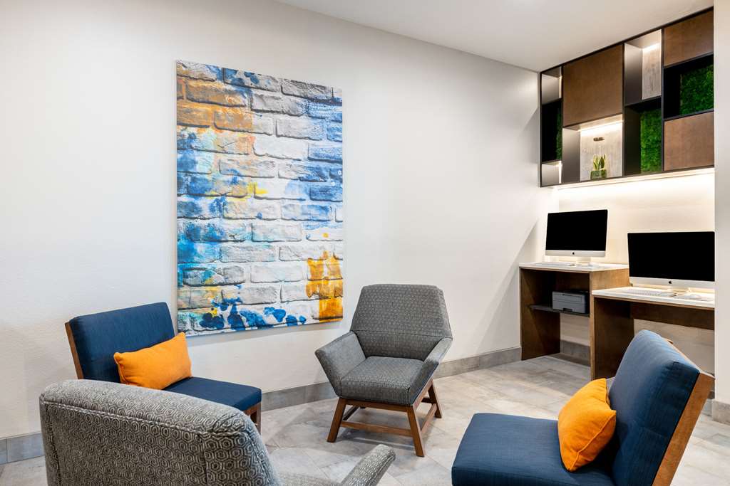 La Quinta Inn & Suites by Wyndham St. George - photo 49