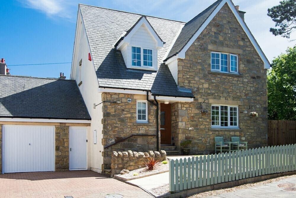 Castlewood in Bamburgh, United Kingdom