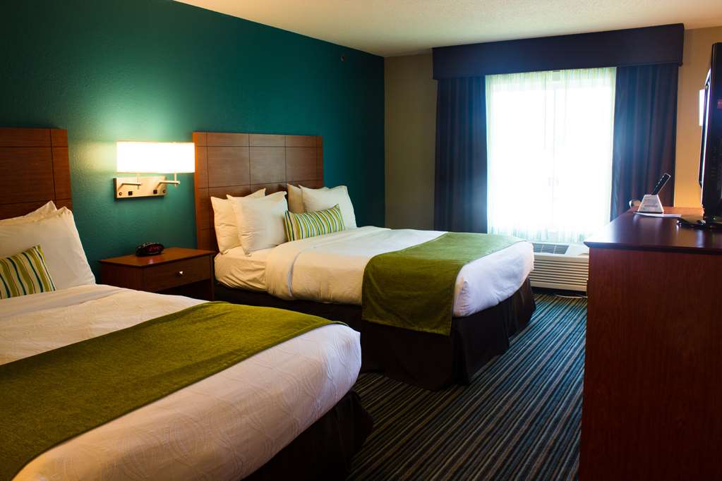 Best Western Plus Menomonie Inn & Suites - photo 29
