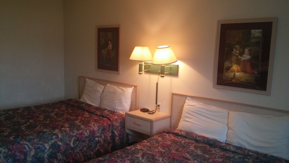 Bilmar Inn & Suites Dell Rapids Near Sioux Falls - photo 8