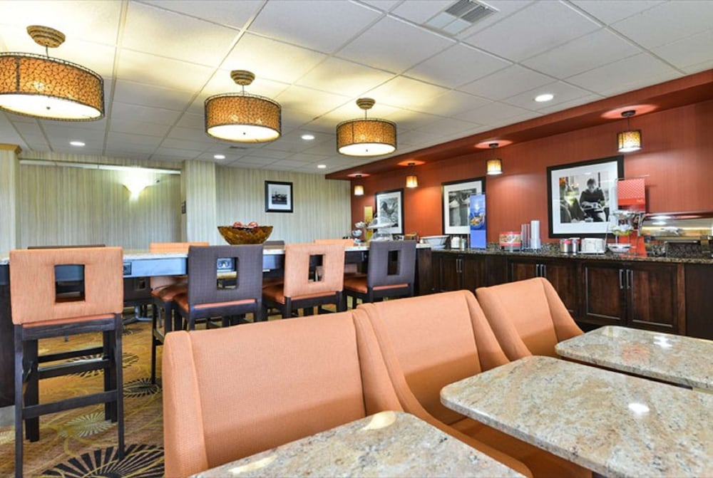 Hampton Inn Sturgis Lagrange Area - photo 37