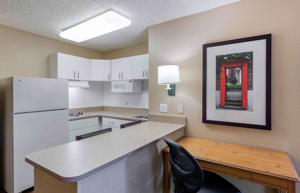 Extended Stay America Suites Los Angeles Glendale - photo 35