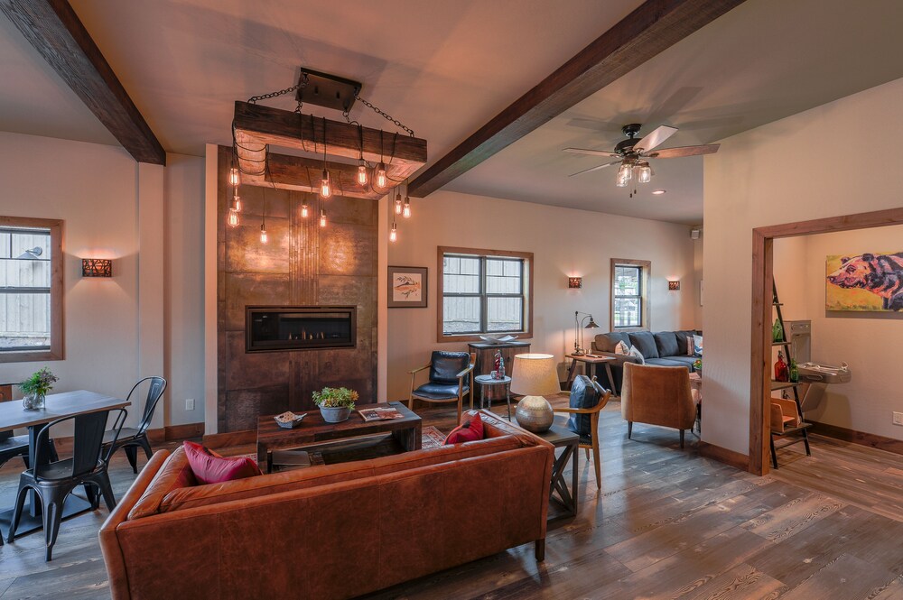 Golden Stone Inn - photo 45