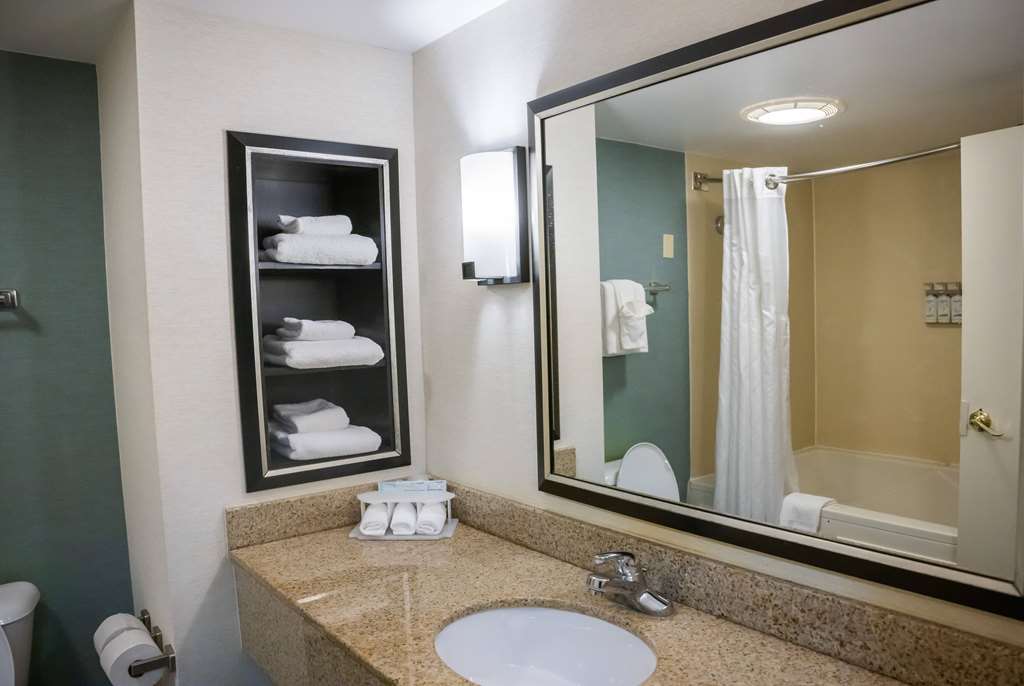 Wyndham Garden Erie - photo 13