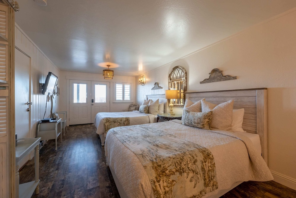 Bandon Marina Inn - photo 21
