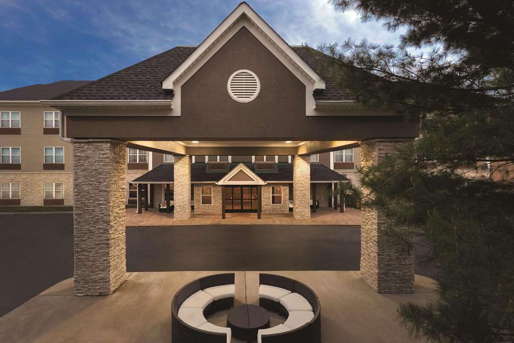 Country Inn & Suites by Radisson Nashville Airport East TN - photo 2