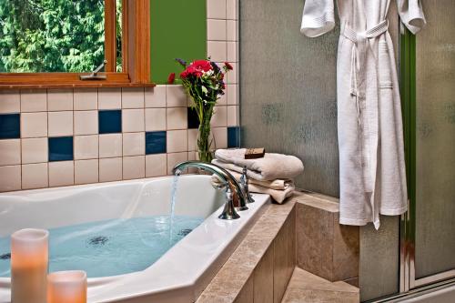Meritage Meadows Inn — Redmond