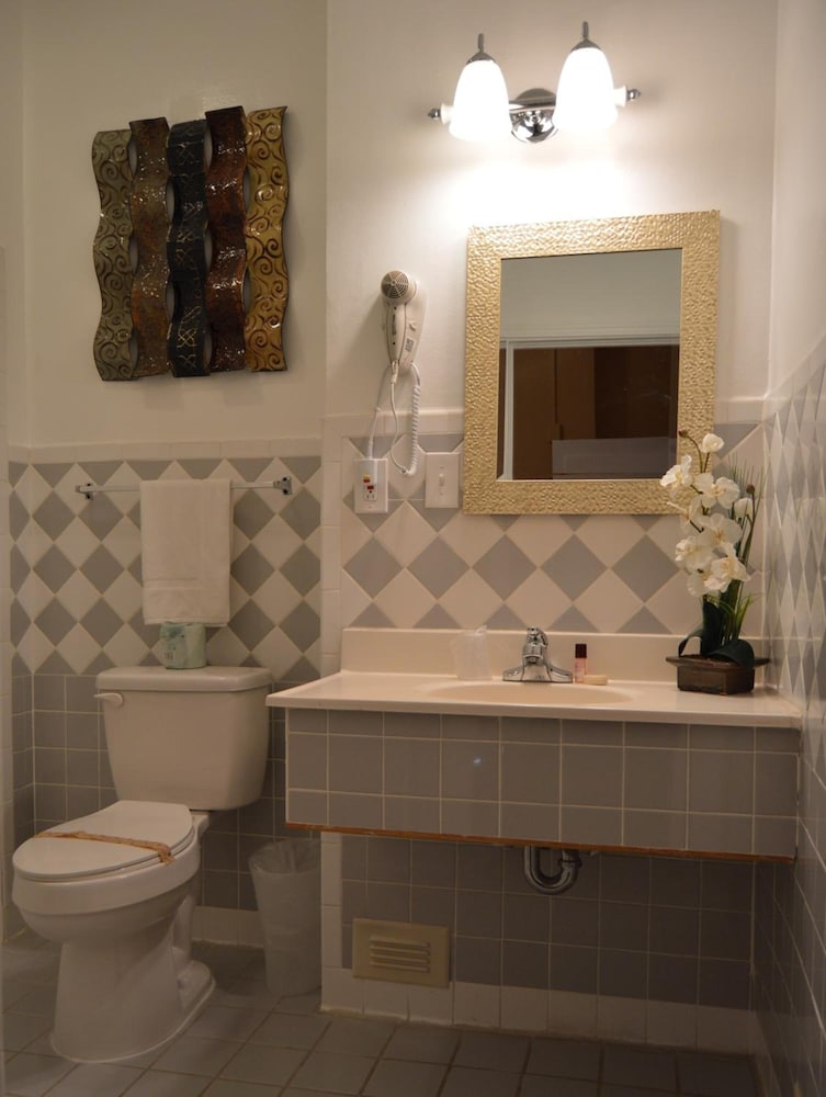 SF Plaza Hotel - photo 30