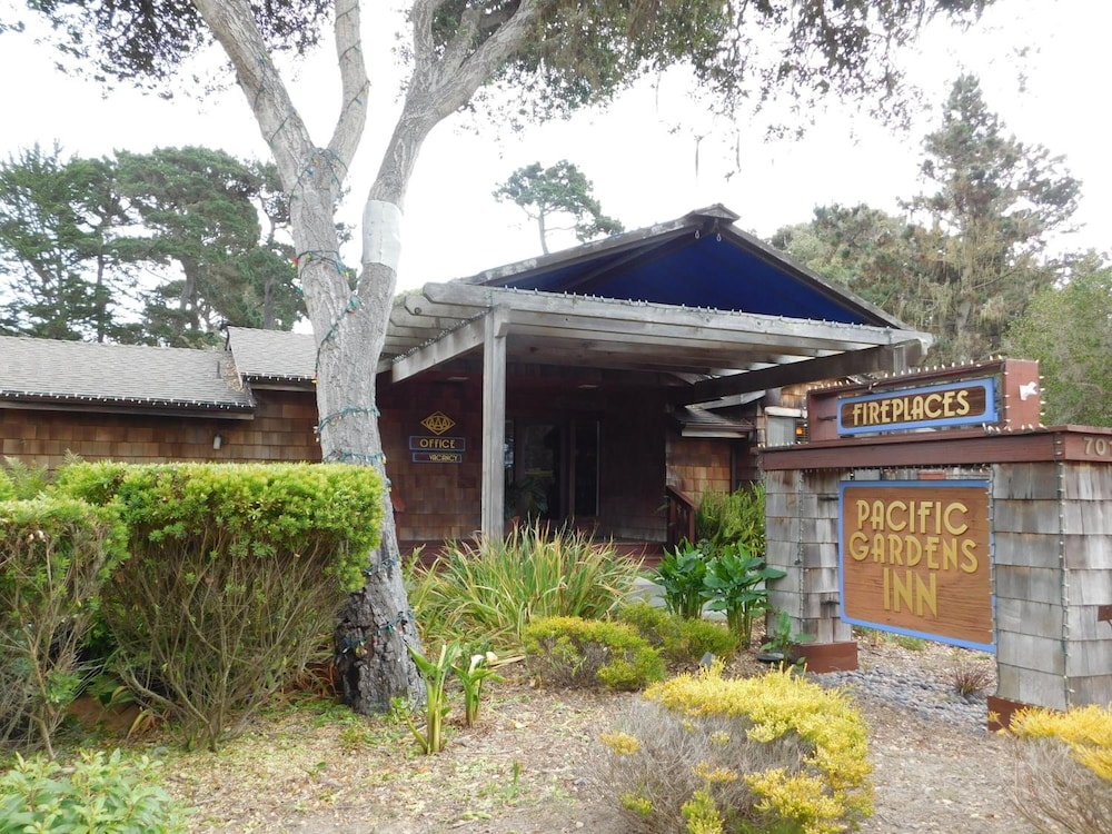 Pacific Gardens Inn - photo 44