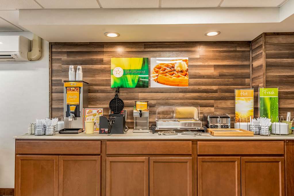 Quality Inn Bucyrus North - photo 26