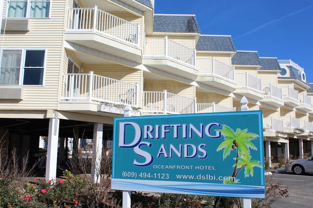 Drifting Sands Oceanfront Hotel - photo 45