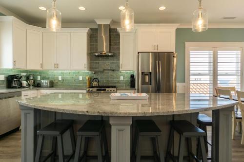 Wait N Sea by Oak Island Accommodations - photo 19
