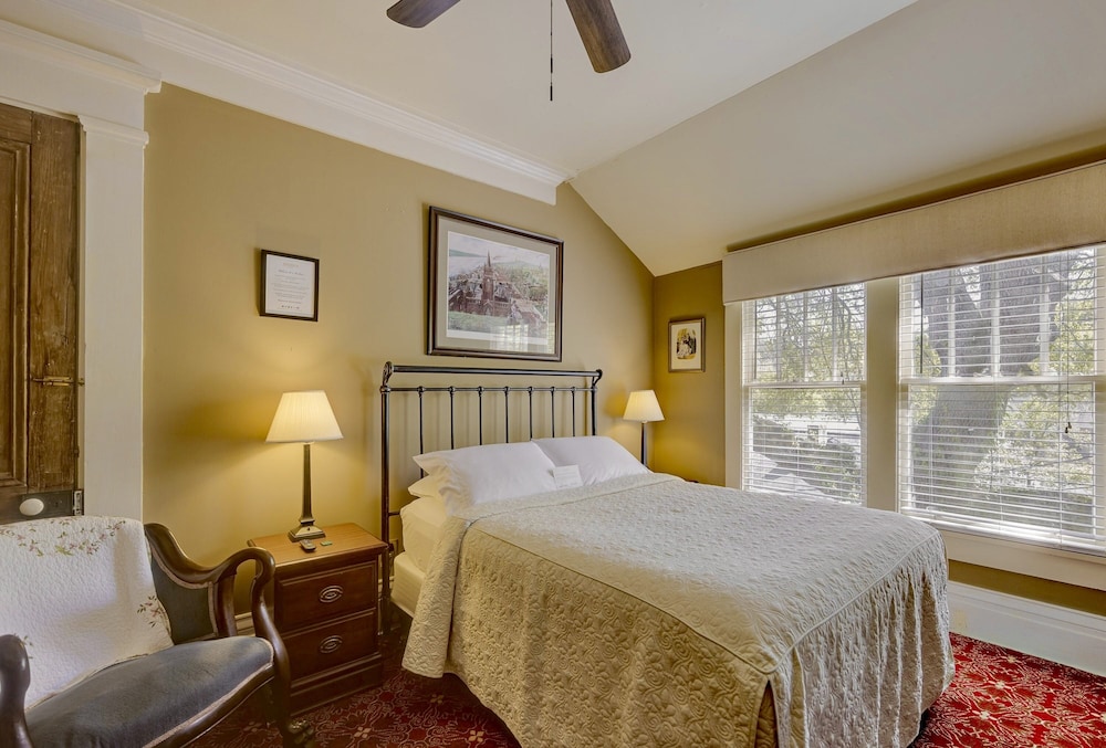 Anchuca Historic Mansion & Inn - photo 26