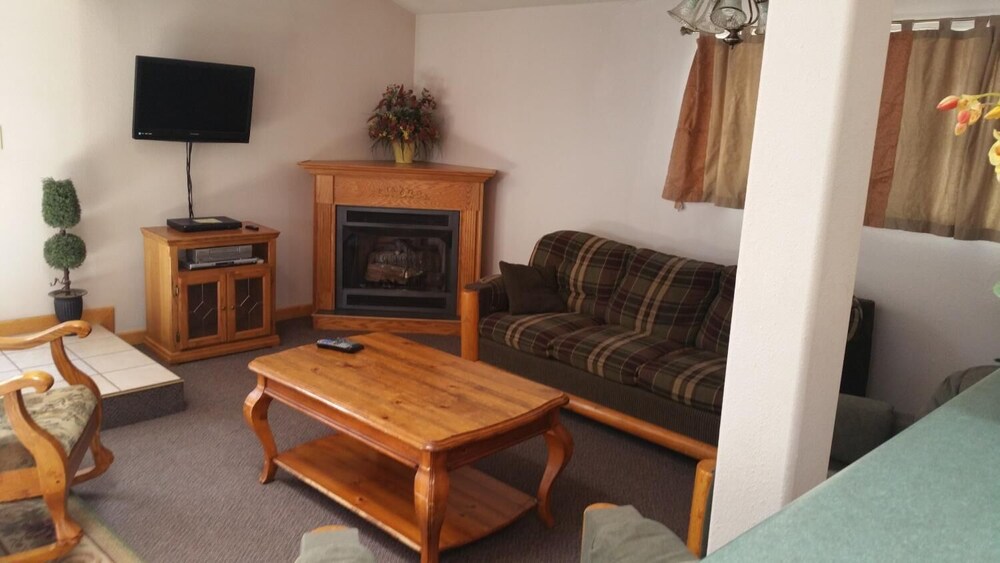 Pinewoods Resort - photo 23