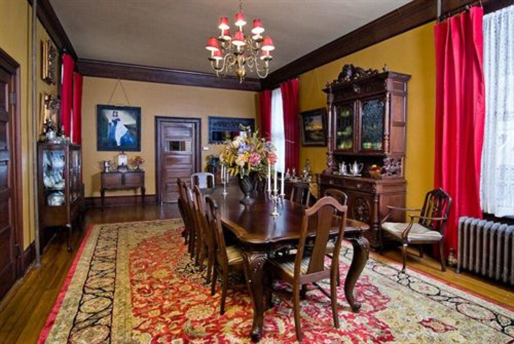 The Reynolds Mansion - photo 29