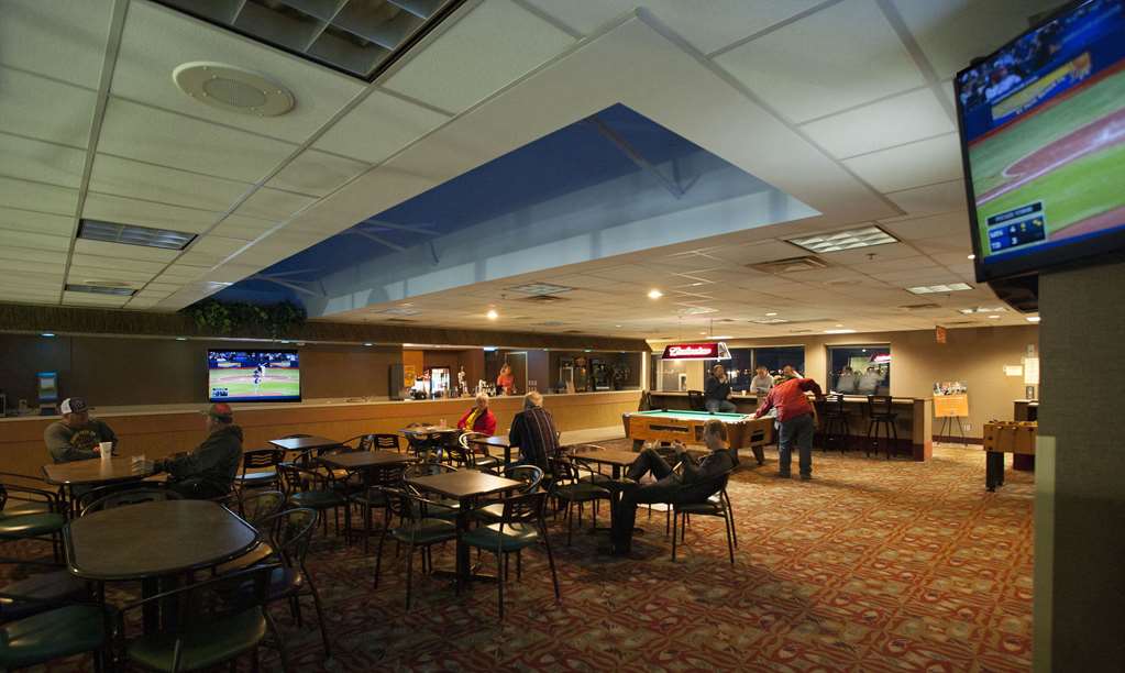 Edgewater Hotel & Waterpark - photo 19