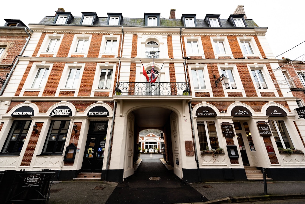 Hôtel Le Lion D'or — hotel in Bernay
