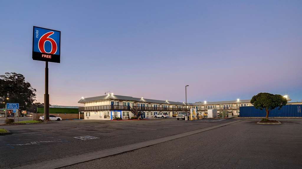 Motel 6 Eureka CA Redwood Coast - photo 3