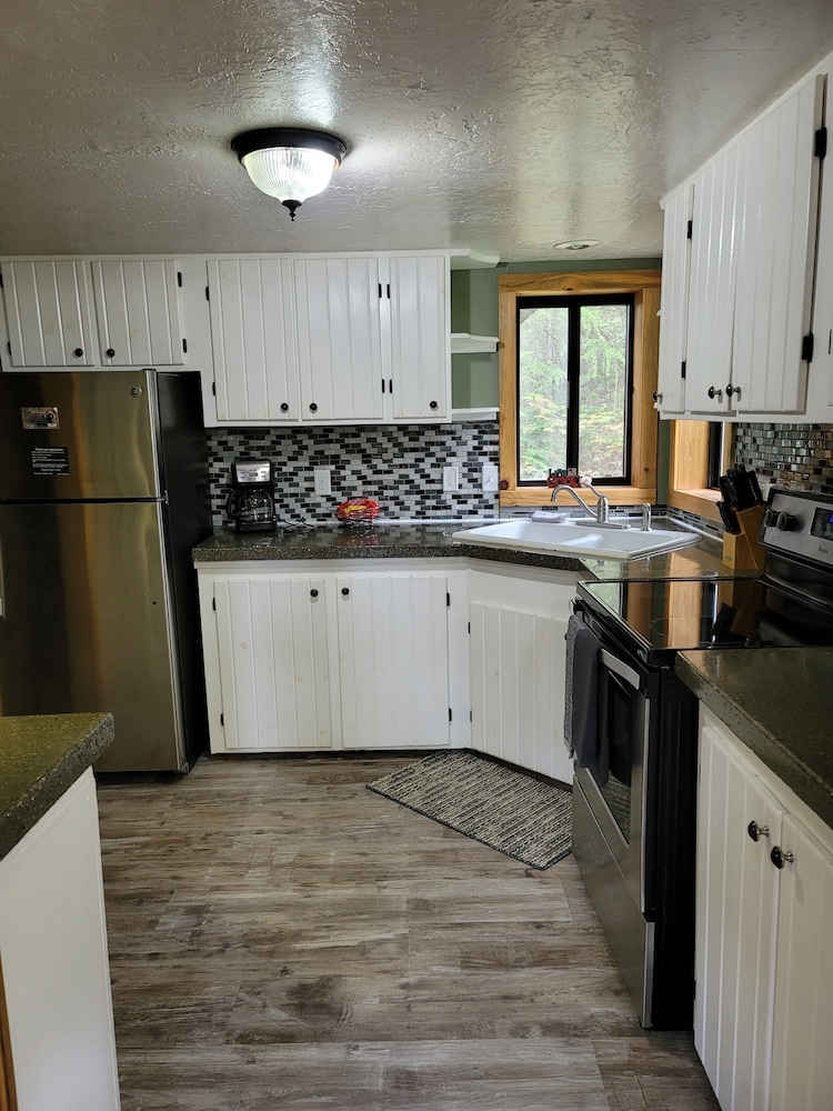 Riverfront Motel - photo 51