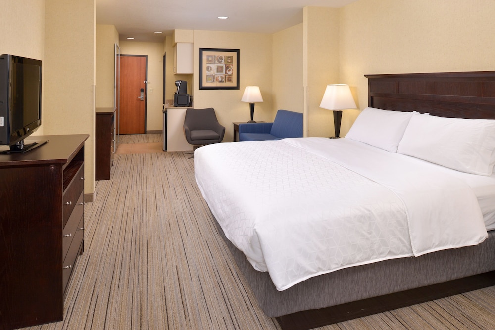 Holiday Inn Express & Suites Nampa Idaho Center by IHG - photo 12