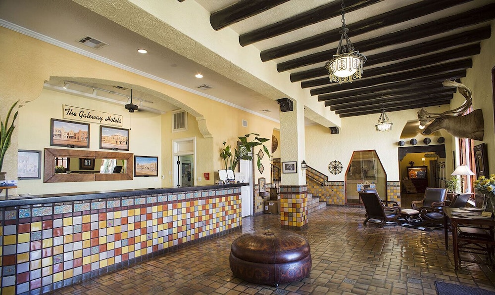 Hotel El Capitan - photo 2