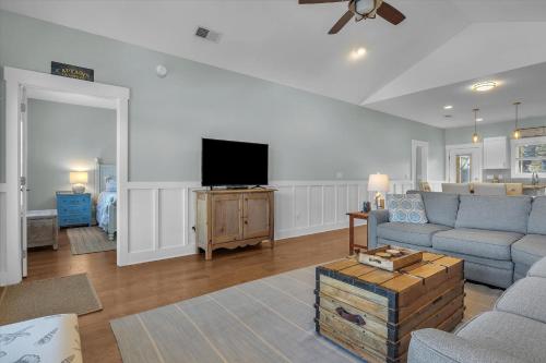 All Summer Long by Oak Island Accommodations - photo 30