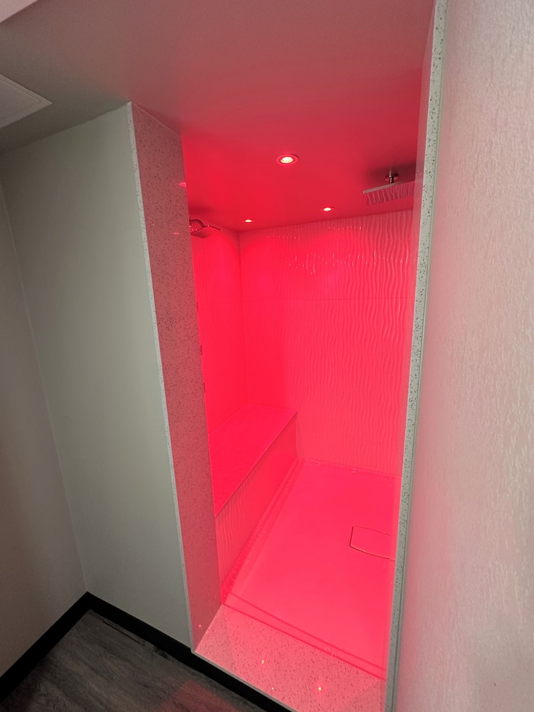 Imperial Suites - photo 19