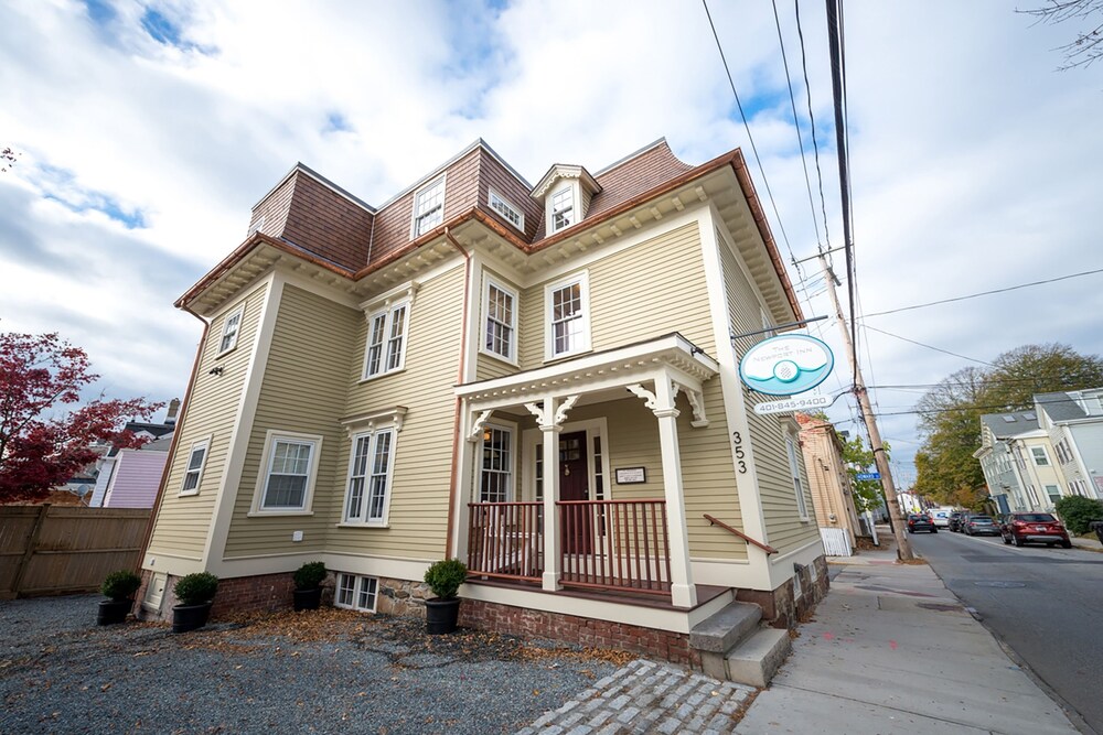 The Newport Inn - photo 63