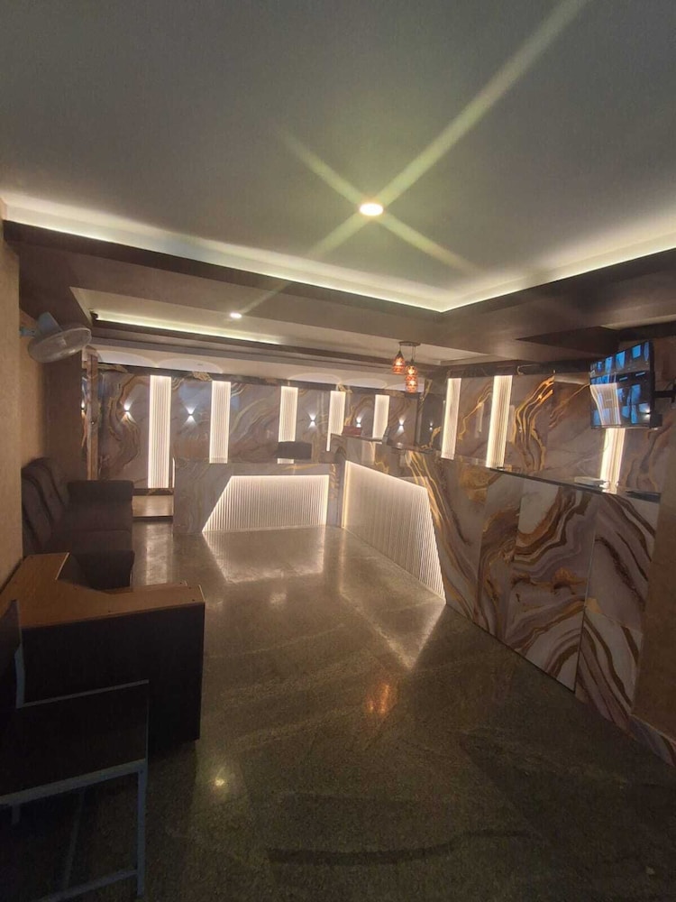 Celestial Heights - carbon neutral hotel in Unknown City