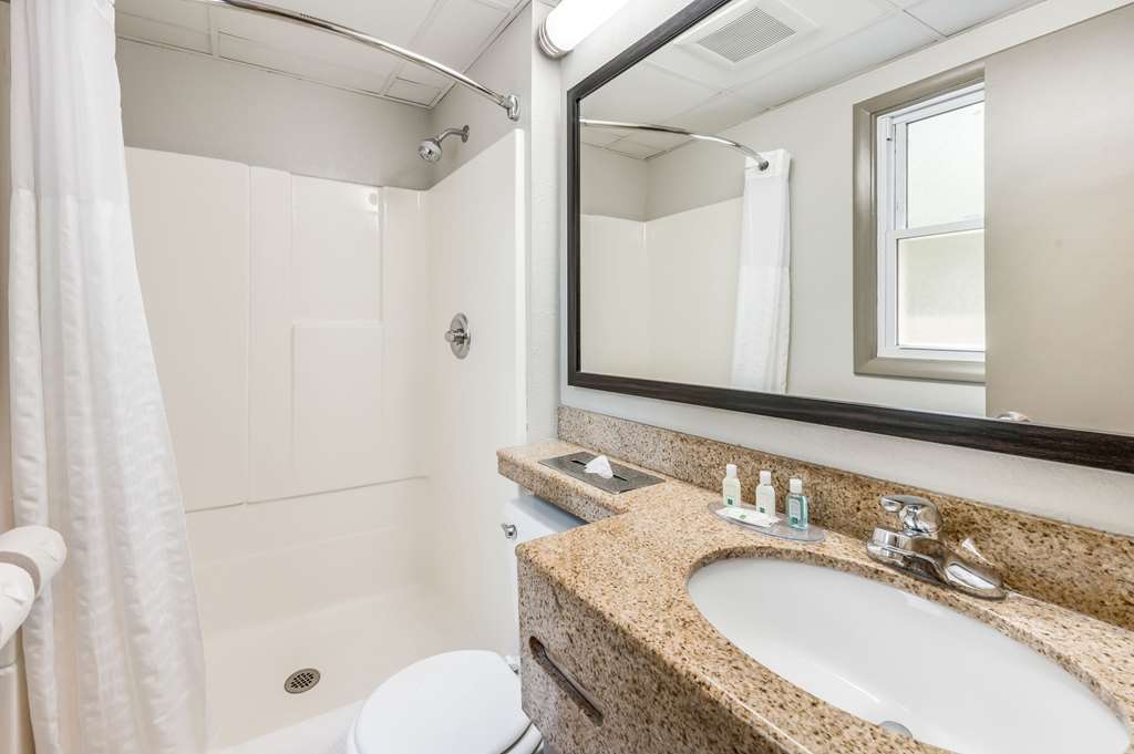 Rodeway Inn Poughkeepsie - photo 17