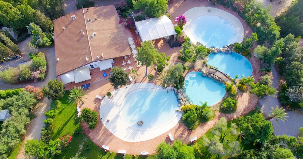 Camping villaggio L'Ultima spiaggia — 4-Star Luxury Hotel in Bari Sardo, Italy