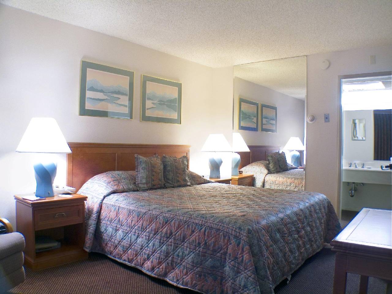 Golden Key Hotel Glendale - photo 7