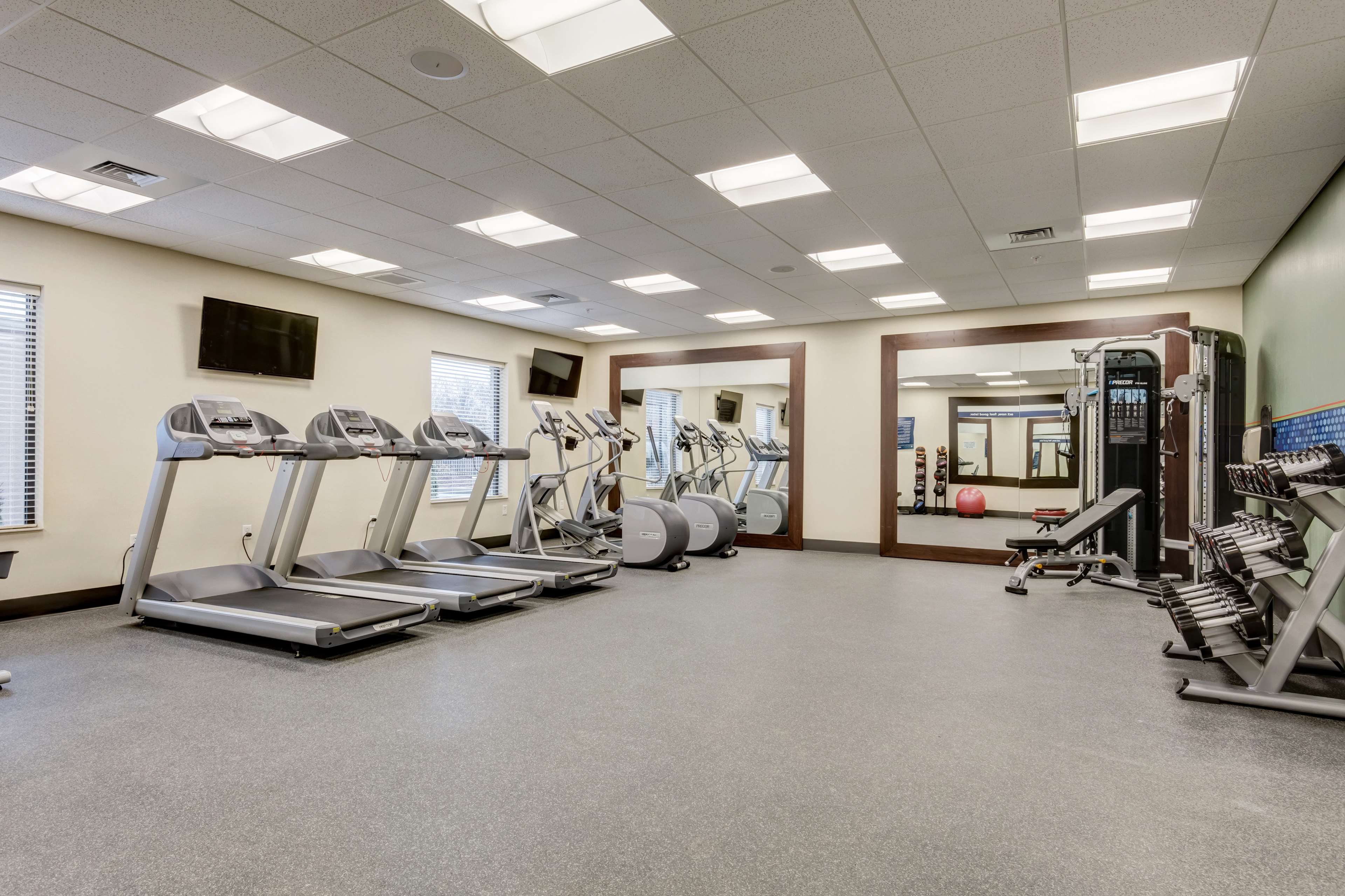 Hampton Inn St. Louis Wentzville - photo 22