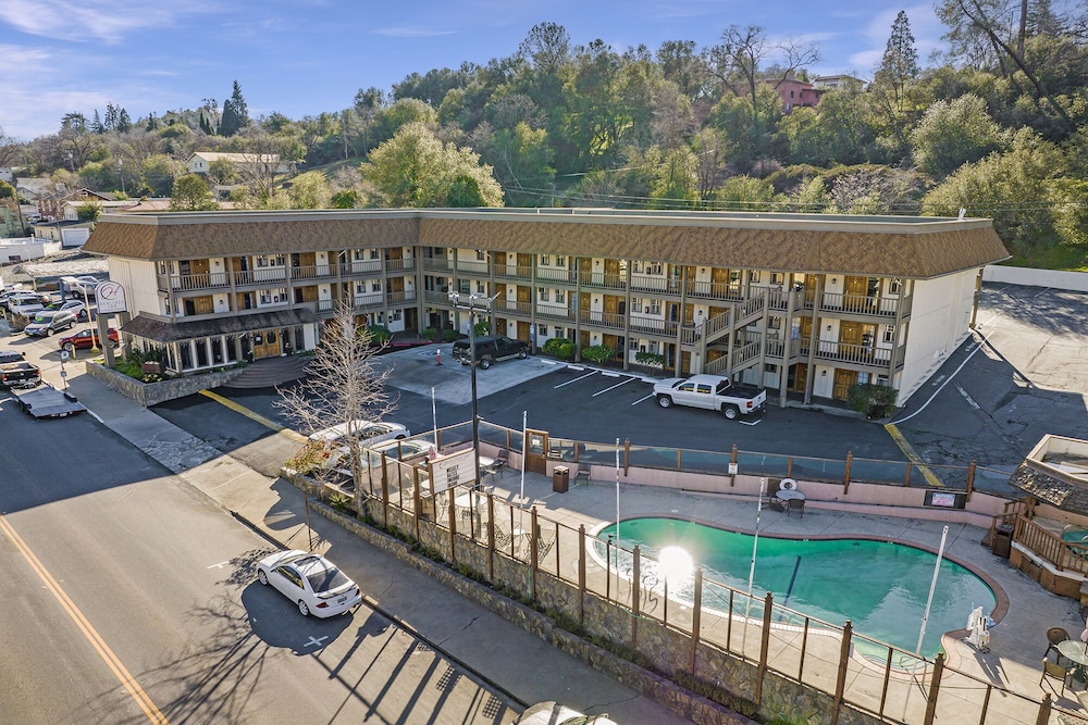 Heritage Inn Yosemite Sonora - photo 53