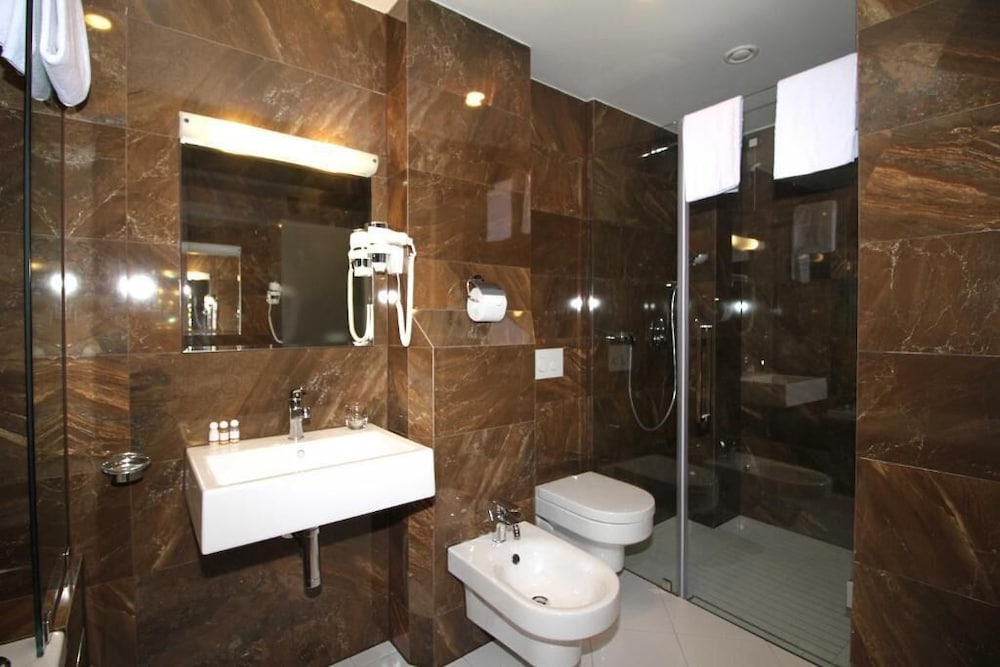 Hotel International Prishtina and Spa Prishtina — Prishtina — photo 5