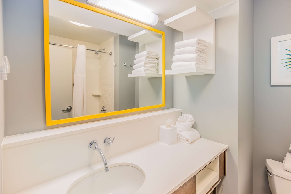 Hampton Inn Pensacola Beach - photo 63