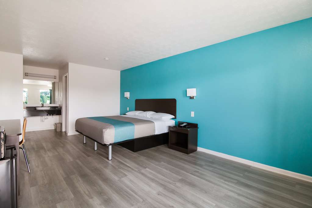Motel 6 Metropolis IL - photo 12
