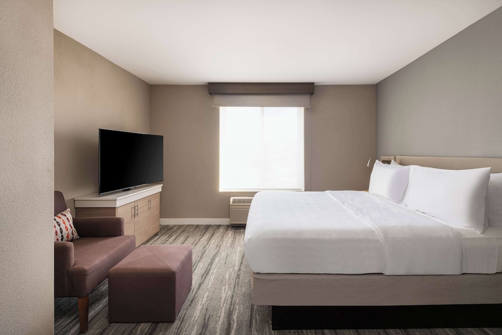 Hilton Garden Inn St. Charles - photo 15
