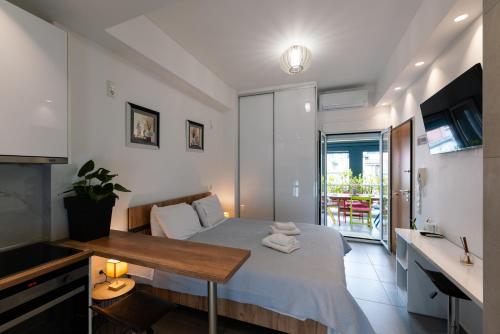 Modern studio apartment A — 4-Star Luxury Hotel in Athens, Greece