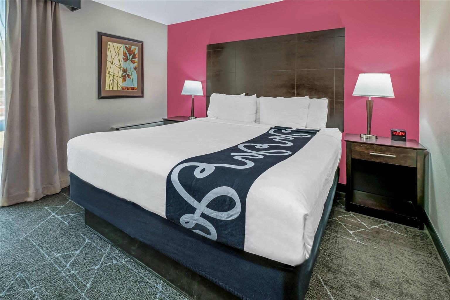 La Quinta Inn & Suites by Wyndham Dallas I 35 Walnut Hill Ln - photo 16