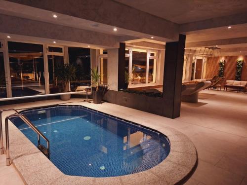 CASA 9 villa & spa — 4-Star Luxury Hotel in Eselnita, Romania