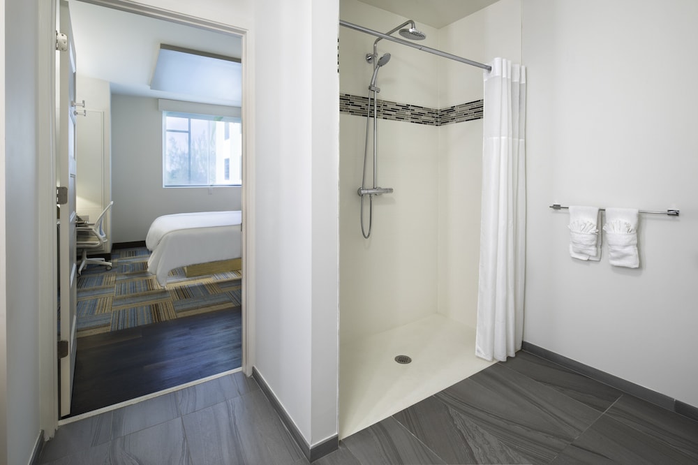 Even Hotel Miami Airport By Ihg - photo 34