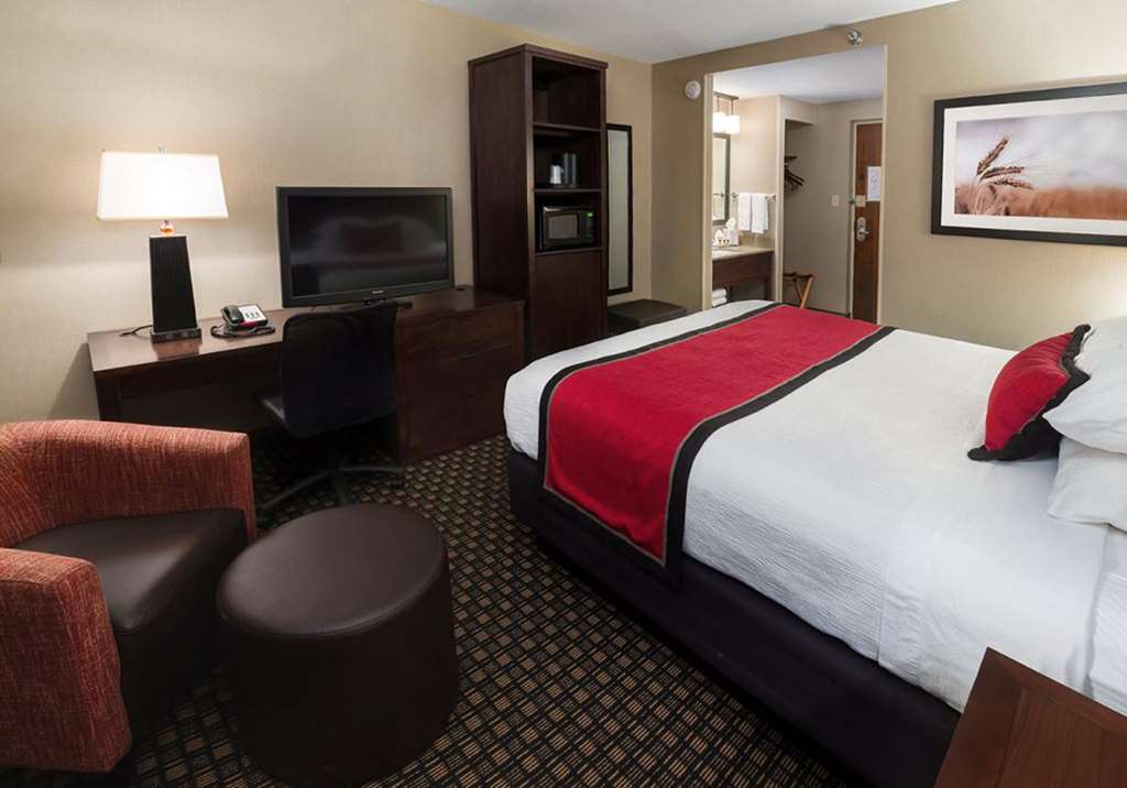 Best Western Plus Ramkota Hotel - photo 25