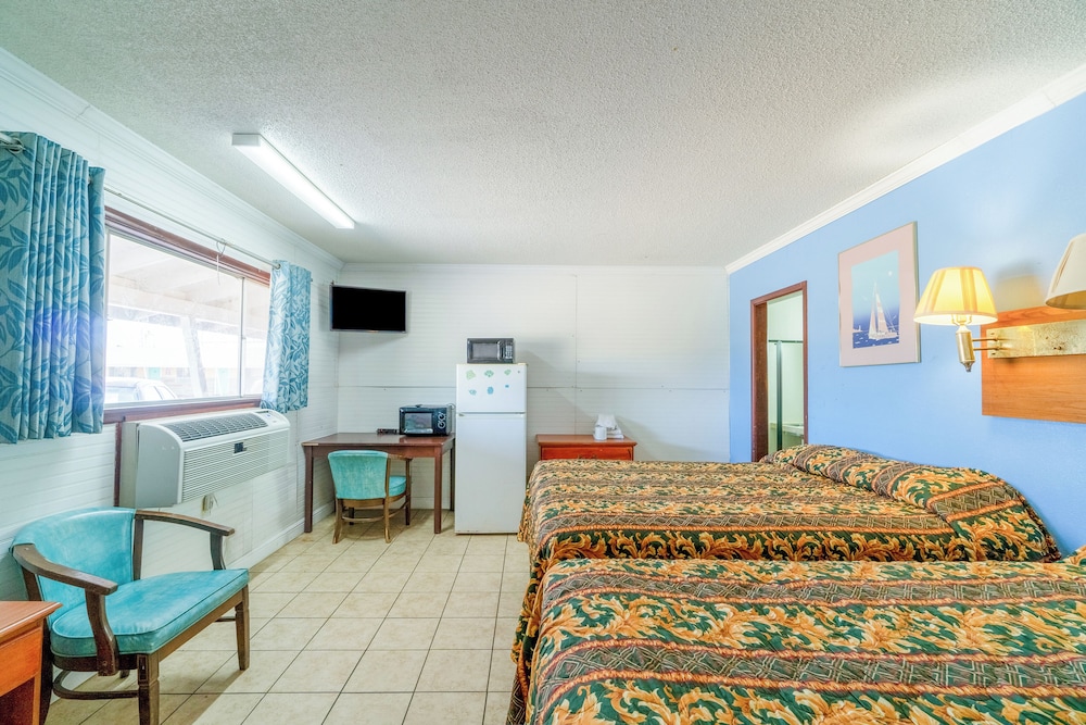 Gulfway Motel By OYO Near Airport I 37 - photo 13