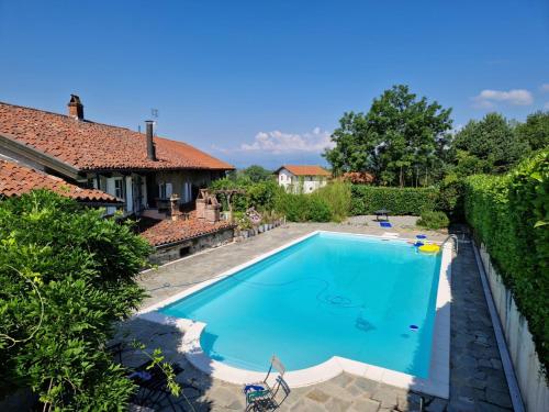 Cascina gnocca VIVERONE avventura — 4-Star Luxury Hotel in Viverone, Italy