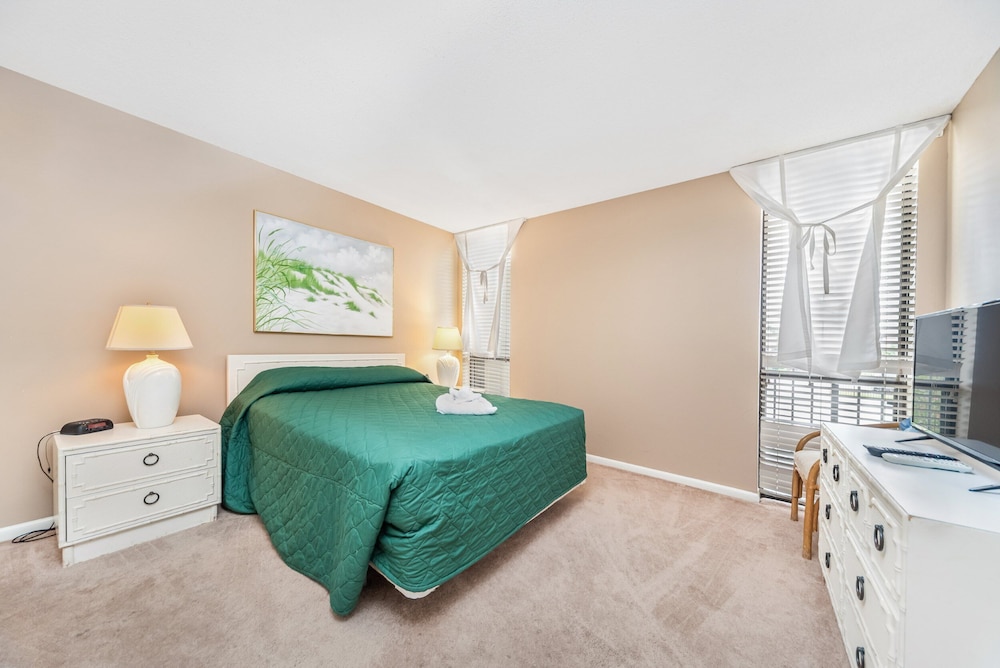 Edgewater Beach and Golf Resort by Resort Collection IV Panama City Beach - photo 21
